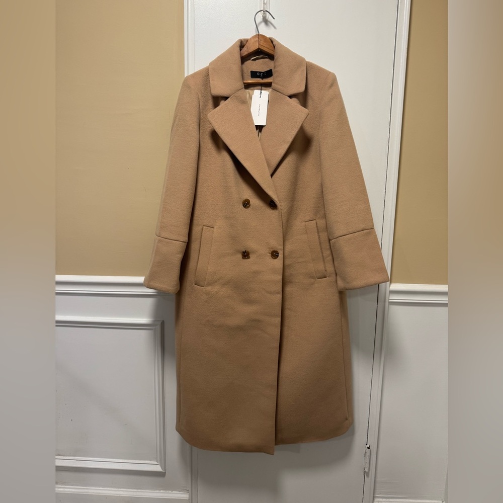Chic Tan Double-Breasted Women's Coat